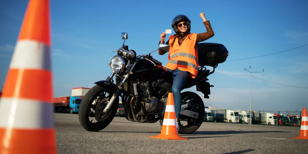 Practicas de moto autoescuela para aprobar a2